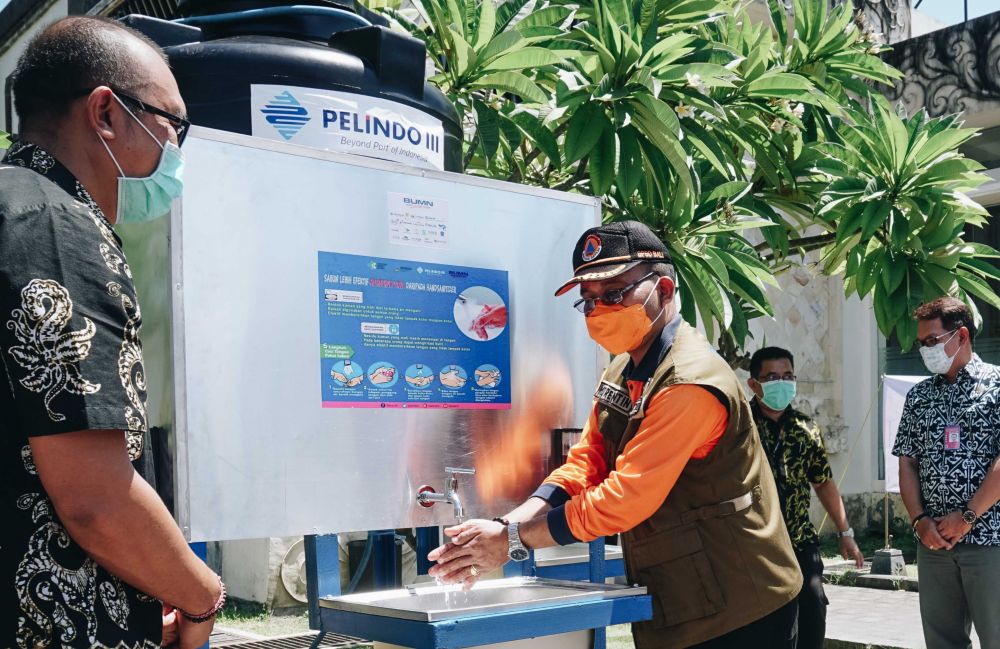 Pelindo III salurkan Rp27 miliar, bantuan dari BUMN dan Swasta untuk penanganan Covid-19 (Foto; ist)