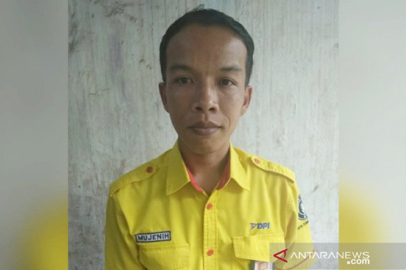 Luar Biasa!  Petugas Kebersihan Ini Kembalikan Rp 500 Juta