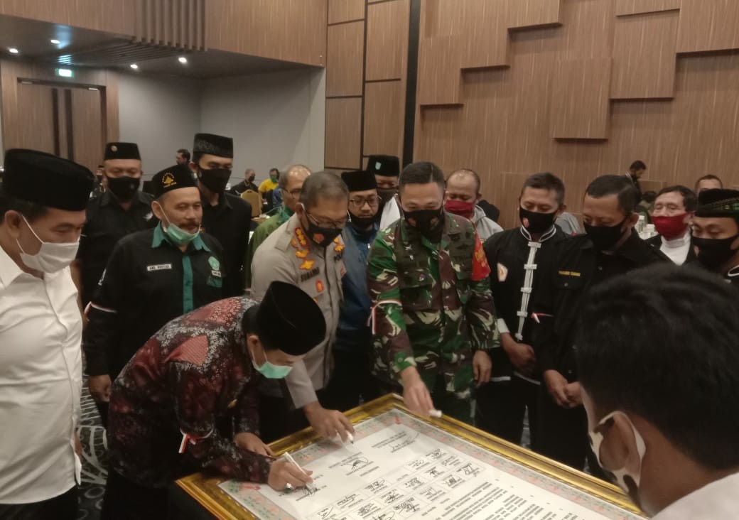 Suasana deklarasi damai 17 perguruan silat Sidoarjo di Hotel Aston Sidoarjo. (FOTO: HMP/lis)