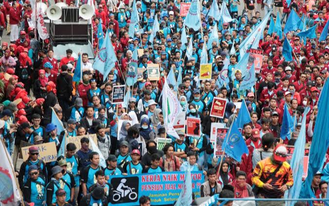 IPW Tegaskan Bahwa Demo dan Mogok Kerja Dilindungi Undang-undang