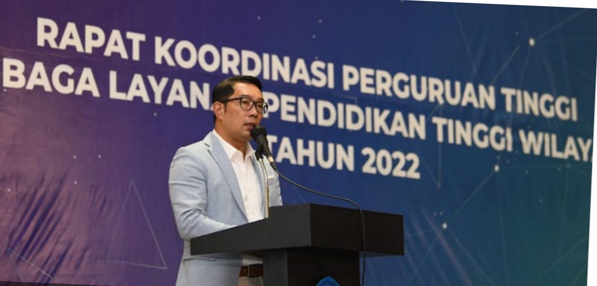 Ridwan Kamil pada Rakor Perguruan Tinggi Lembaga Layanan Pendidikan Tinggi Wilayah IV Tahun 2022, di Hotel Harris Citylink, Kota Bandung, Rabu (09/02/2022). 