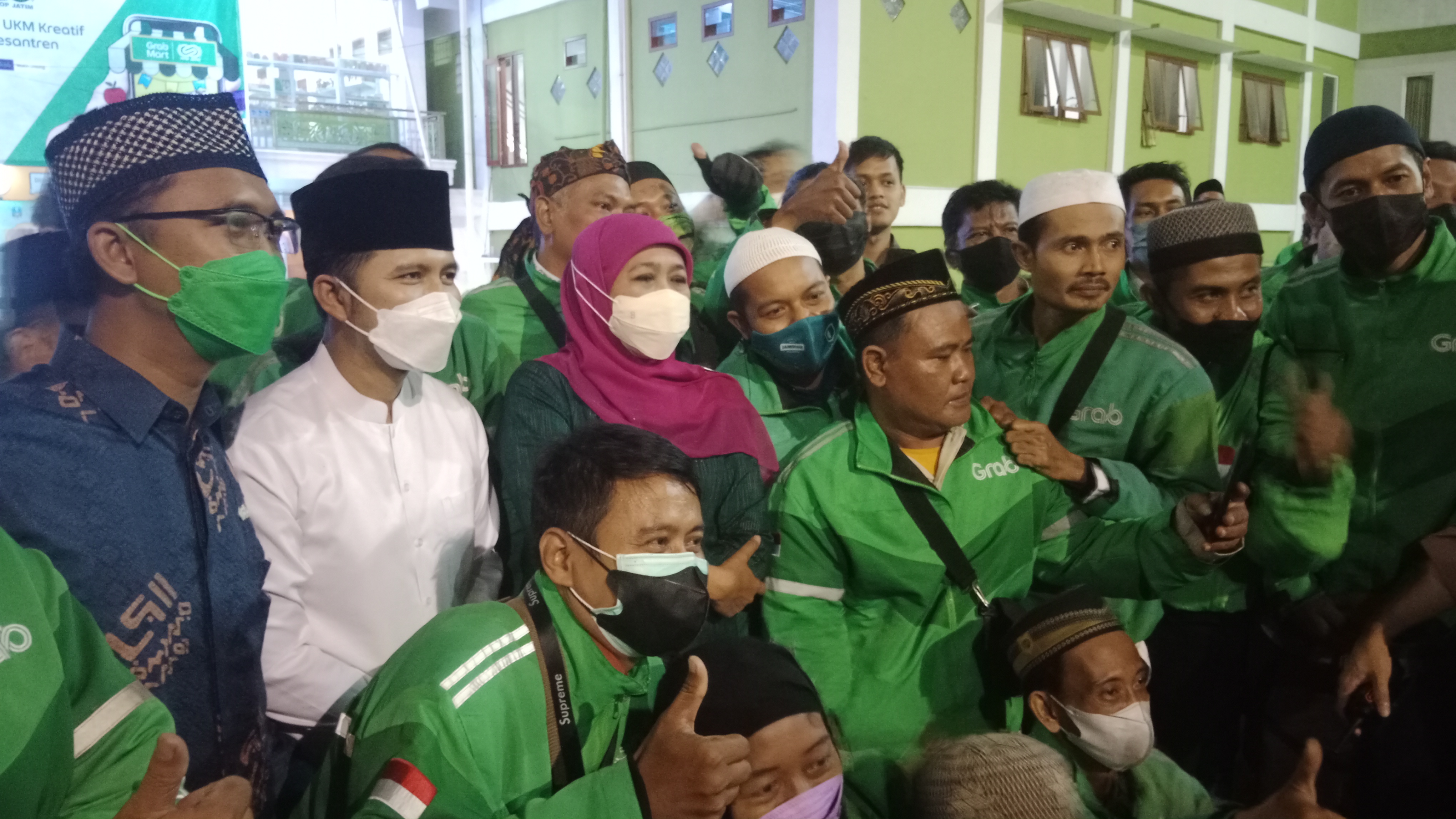 Gubernur Khofifah Luncurkan Aplikasi Grab OPOP Mart