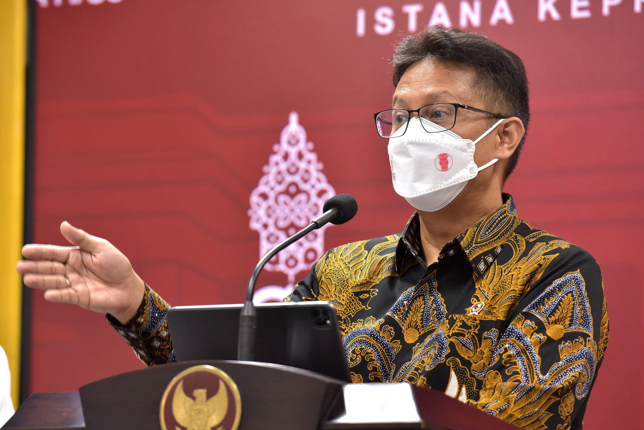 Menkes Budi G. Sadikin memberikan keterangan pers, di Kantor Presiden, Jakarta, Senin (09/05/2022).