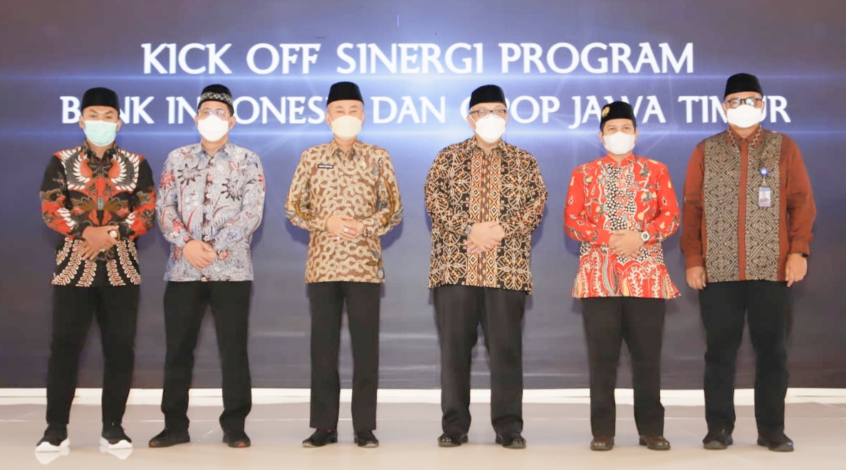 Ketua OPOP Jatim, Wahid Wahyudi membuka kegiatan Kick Off Sinergi Bank Indonesia Provinsi Jatim dan OPOP 2022, yang diselenggarakan di JW Marriot Hotel Surabaya, Selasa (24/5).  