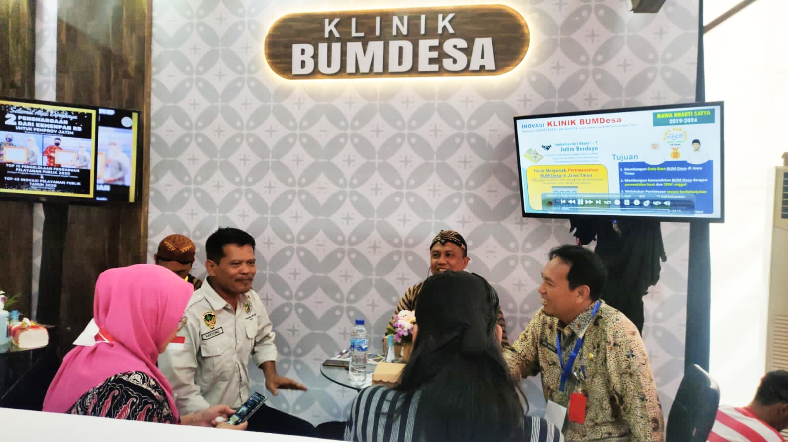 Klinik Bumdesa membuka stand khusus di acara Festival Inovasi Desa - Kovablik Jatim 2022 di Alun - Alun Kireksogati Caruban Madiun, 7-8 Desember 2022. 