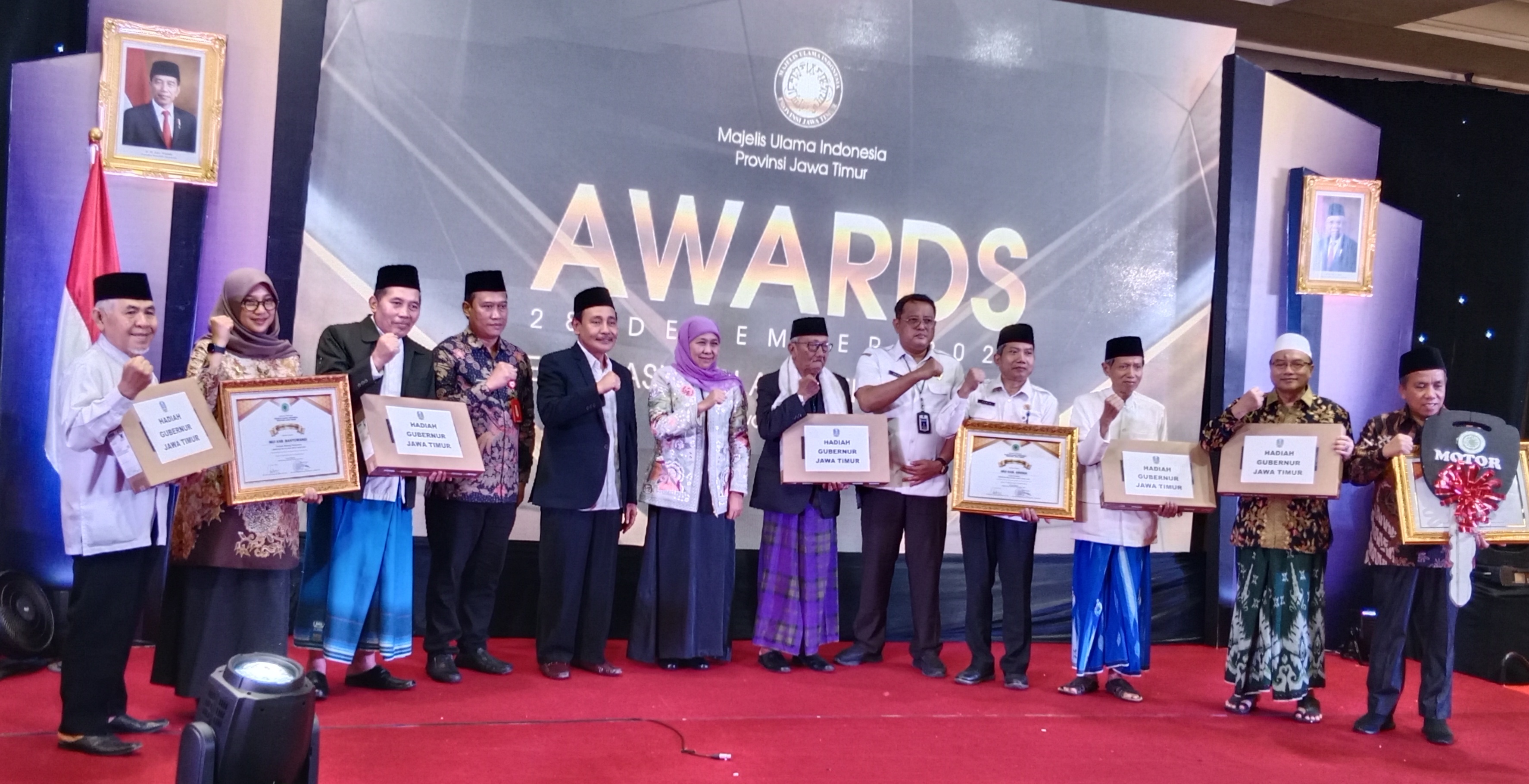 Gubernur Jatim, Khofifah Indar Parawansa mengapresiasi langkah Majelis Ulama Indonesia (MUI) Jatim dalam melakukan akreditasi dan penilaian pada MUI di 38 kabupaten dan kota.