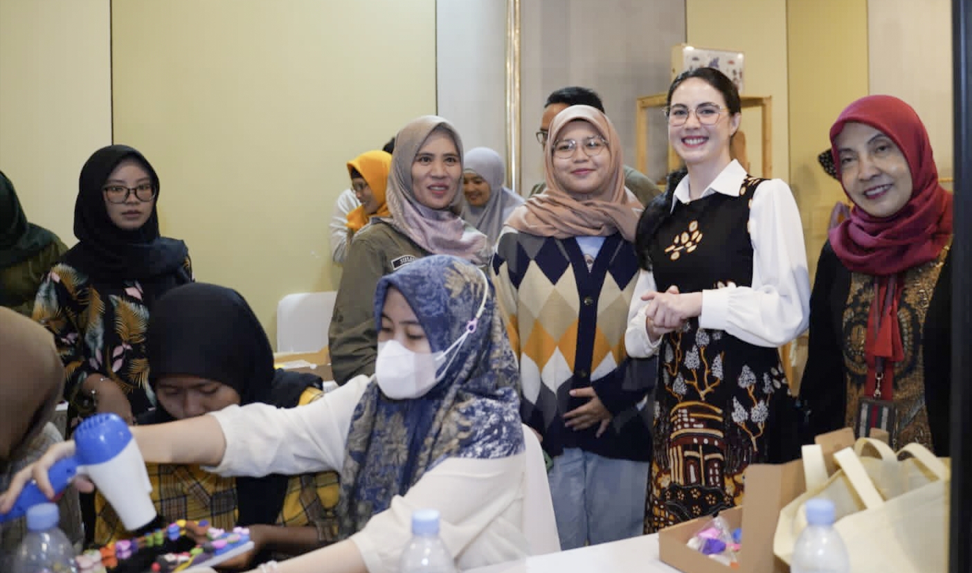 Gandeng Dekranasda, Diskop Dan UKM Jatim Gelar Workshop Usaha Kekinian Untuk Milenial