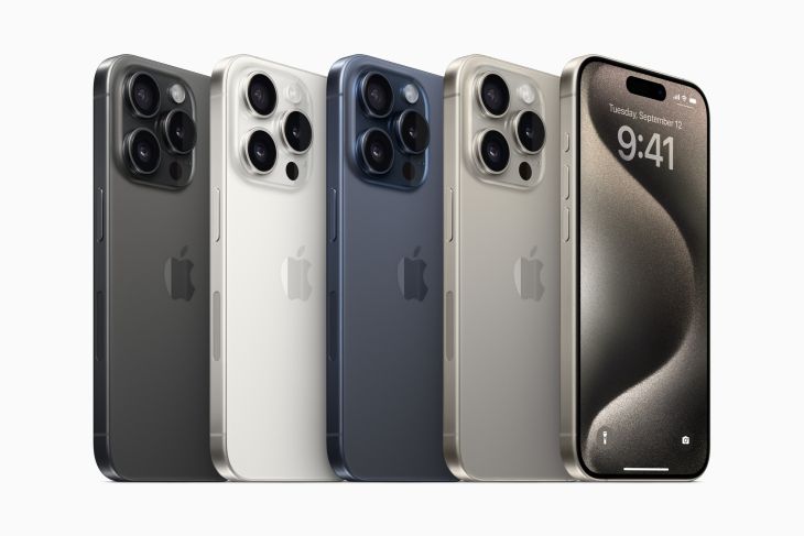 Tampilan iPhone 15 Pro yang resmi dirilis membawa keunggulan chipset Bionic A17 Pro serta desain titanium