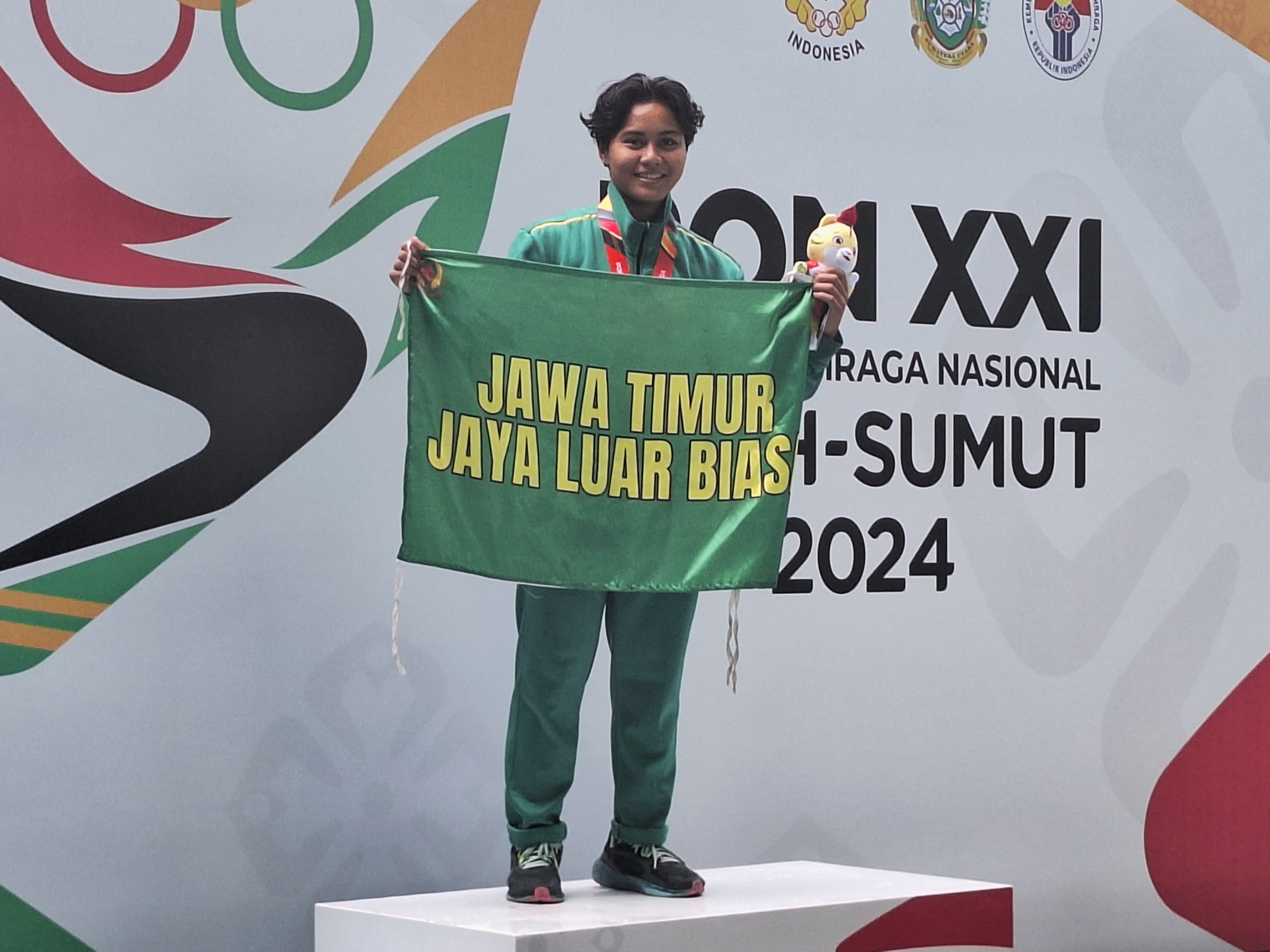 Gladies Lariesa Garina Hagakore, atlet loncat indah Jatim pada PON XXI/2024