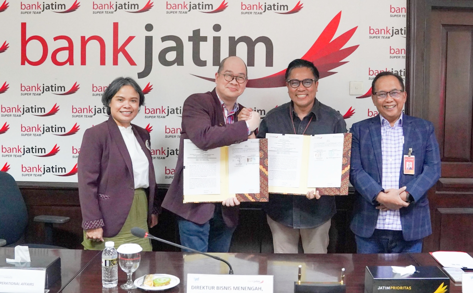 PT Bank Pembangunan Daerah Jawa Timur Tbk (Bank Jatim) secara resmi telah bekerja sama dengan Universitas Ciputra Surabaya