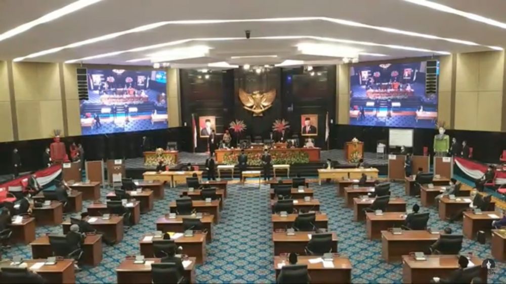 Sidang Paripurna pemilihan Wagub DKI Jakarta, Senin ( 6/4 ). ( foto : Sjt)