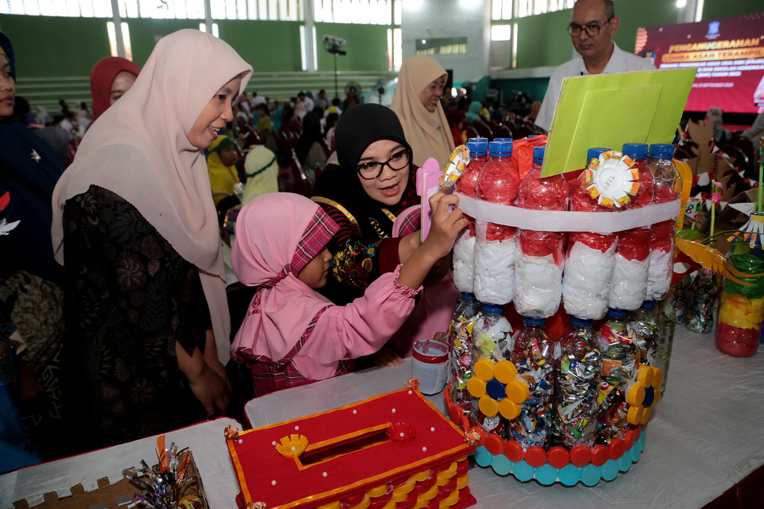  Bunda PAUD Kota Surabaya Rini Indriyani di Gelanggang Remaja Surabaya, Rabu (13/9/2023).