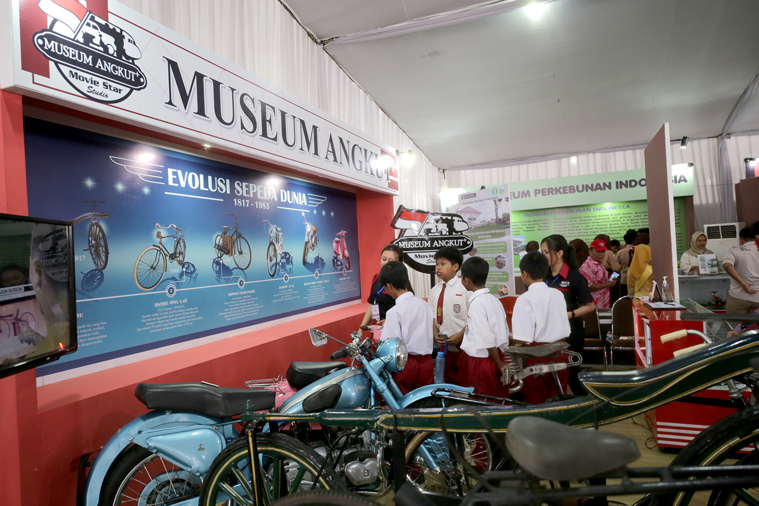 Pemkot Surabaya Gelar Pameran Cross Musea, Pamerkan Koleksi dari 12 Museum di Indonesia