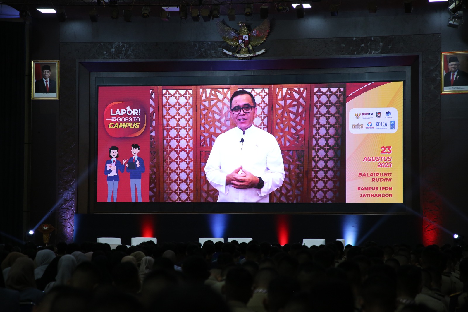 Menteri PANRB Abdullah Azwar Anas saat memberikan sambutan secara daring dalam LAPOR! Goes To Campus (LGTC) di Kampus IPDN, Rabu (23/08).

