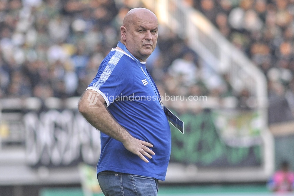 Pelatih Persib Bandung Bojan Hodak 