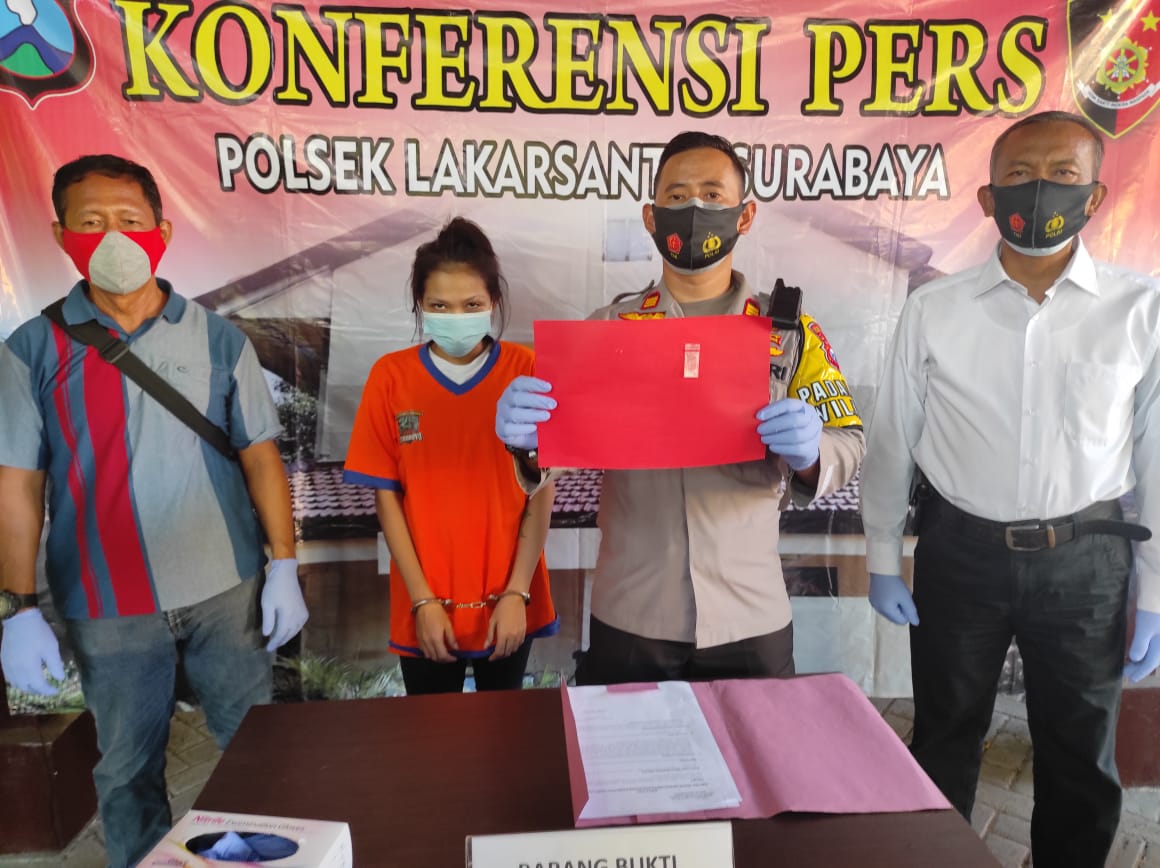 Ita, purel yang nyabu diamankan ke Polsek Lakarsantri.
