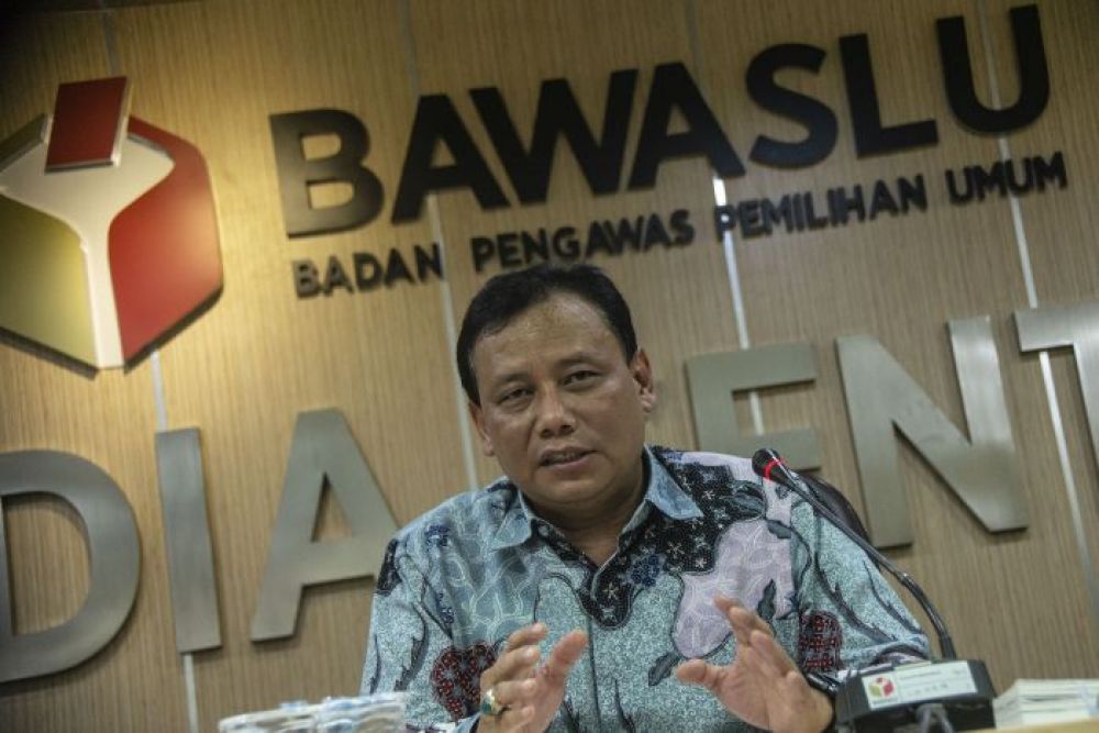 WASPADA: Ketua Bawaslu Abhan menyebut, penyalahgunaan kekuasaan dari petahana berpotensi terjadi jika pilkada serentak digelar di tengah pandemik covid-19. | FOTO: HMP/ANTARA
