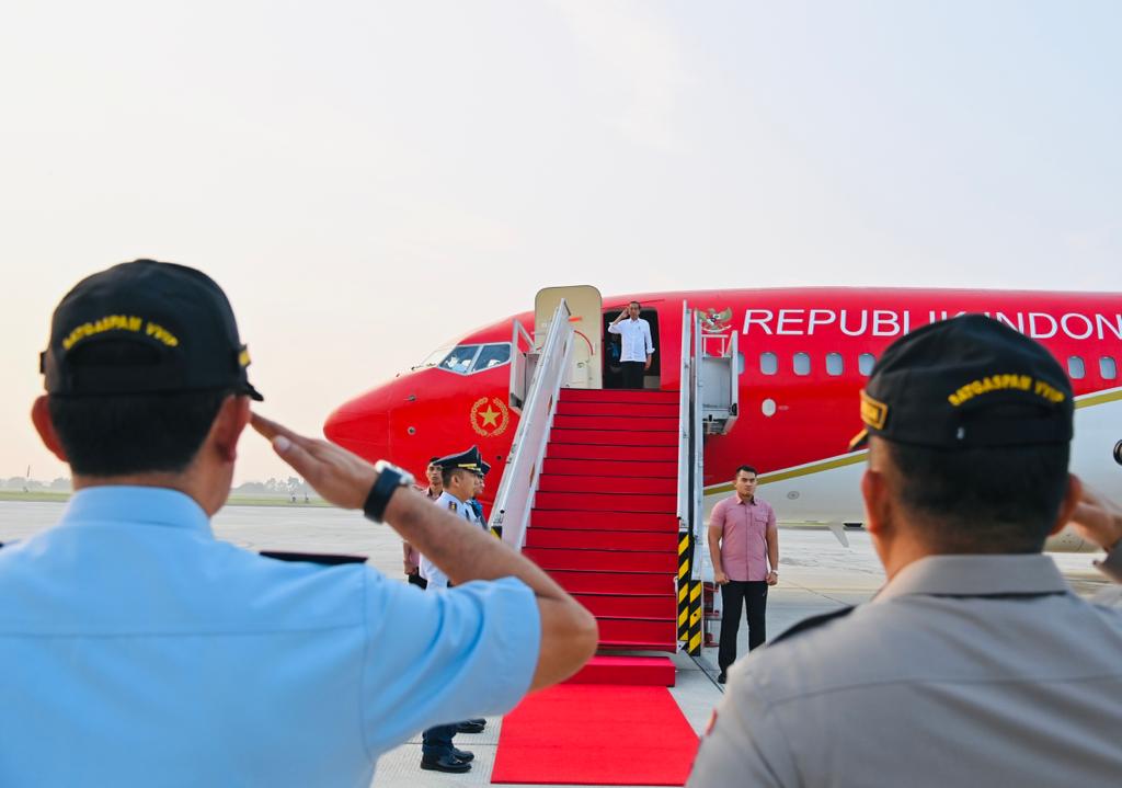Presiden RI Joko Widodo (Jokowi) bertolak ke Aceh untuk melakukan kunjungan kerja pada Selasa, 27 Juni 2023. 