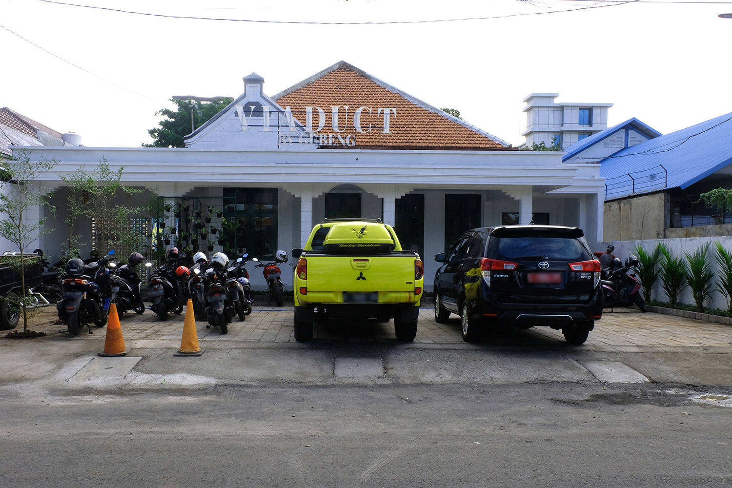 Wali Kota Surabaya Eri Cahyadi terus menggencarkan program padat karya di berbagai kecamatan di Kota Surabaya. 