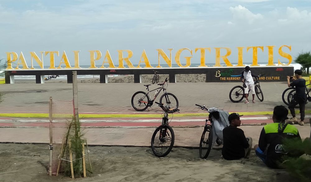  Obyek wisata Pantai Parangtritis (Foto: HMP/Daru)