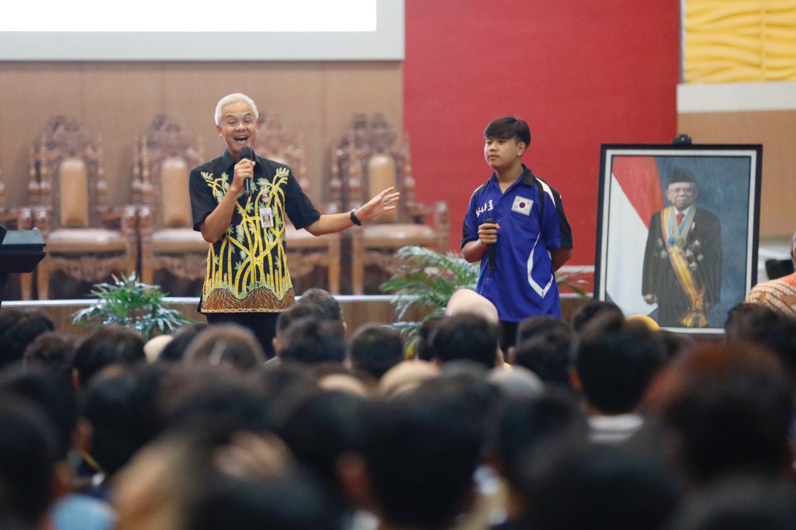  Sebanyak 2.500 orang mengikuti Verifikasi Dokumen Pendaftaran Ujian EPS-Topik Bagi Calon Pekerja Migran Indonesia, Program G To G Korea Selatan, di Universitas Negeri Semarang (Unnes)