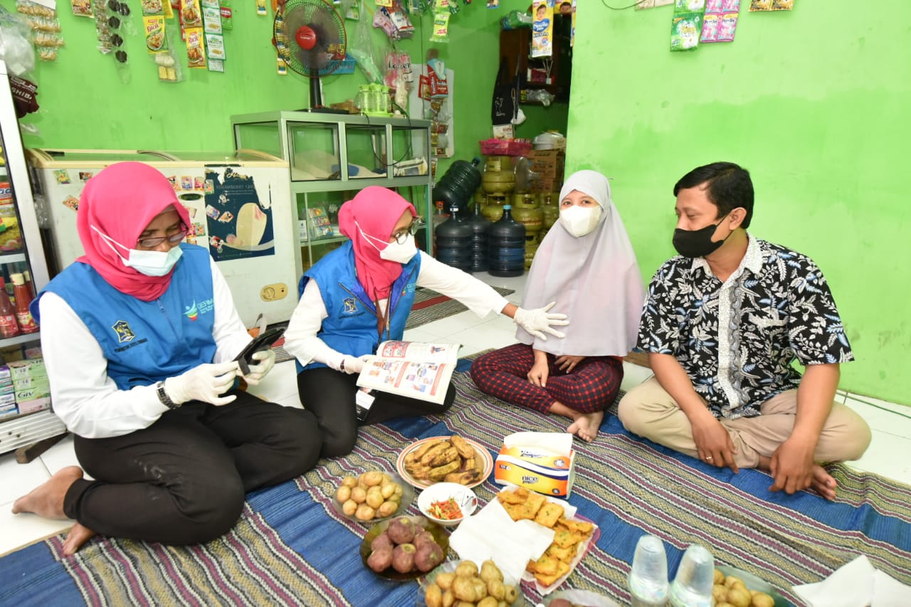 program Sayang Warga merupakan sistem pendataan yang bertujuan untuk mengidentifikasi permasalahan yang ada di lapangan. Dari hasil pendataan itu, pemkot berharap dapat memberikan intervensi yang lebih cepat dan tepat sasaran. 