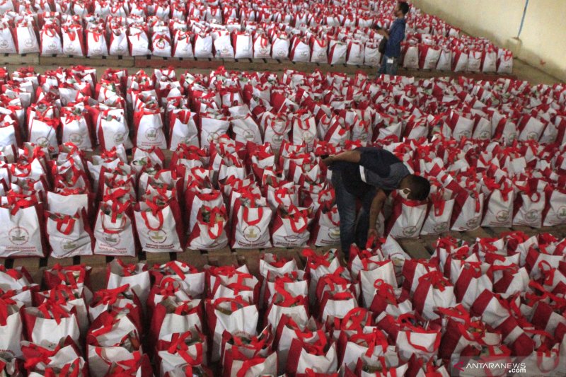 Bantuan paket dari Jokowi untuk warga. ANT