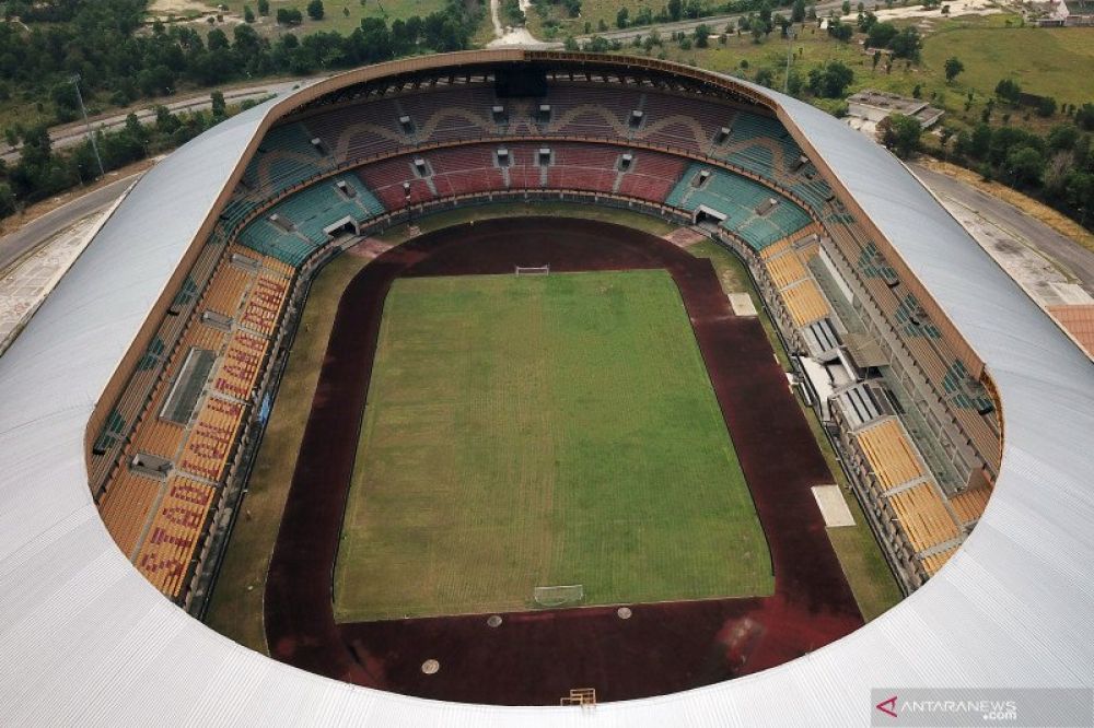 Foto udara Stadion Utama Riau di Kota Pekanbaru, Riau, Kamis (13/2/2020). PSSI memasukan Riau sebagai salah satu dari 11 kota kandidat penyelenggara Piala Dunia U-20 di Indonesia pada 2021. ANTARA FOTO/FB Anggoro/wsj