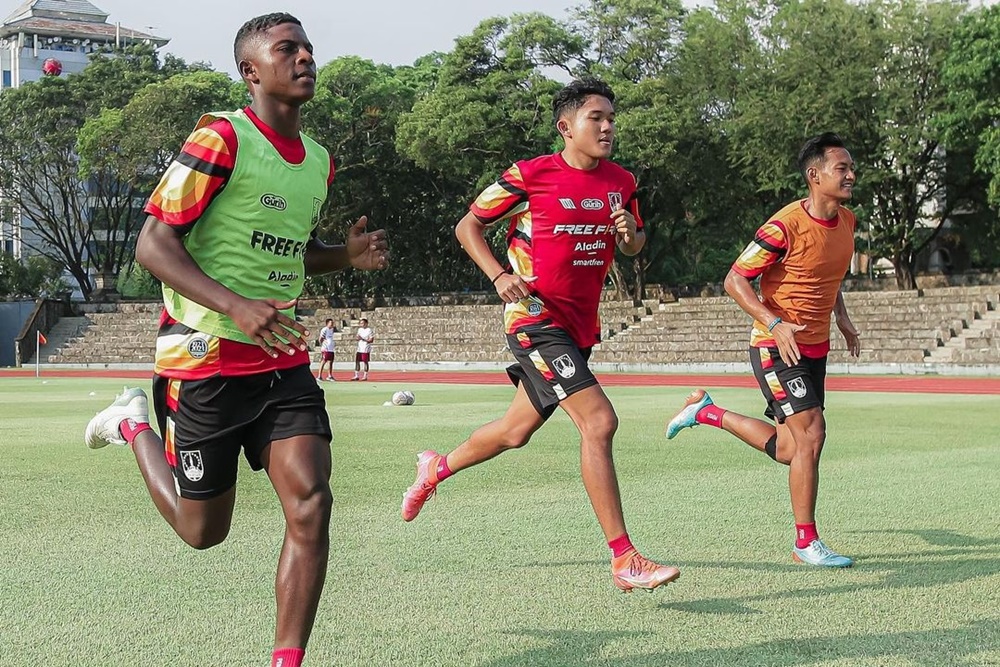 Persis Solo sudah mulai “memanaskan mesin” skuatnya sebagai persiapan Kompetisi BRI Liga 1 2023/24 yang rencananya akan dihelat mulai 1 Juli 2023 mendatang. 