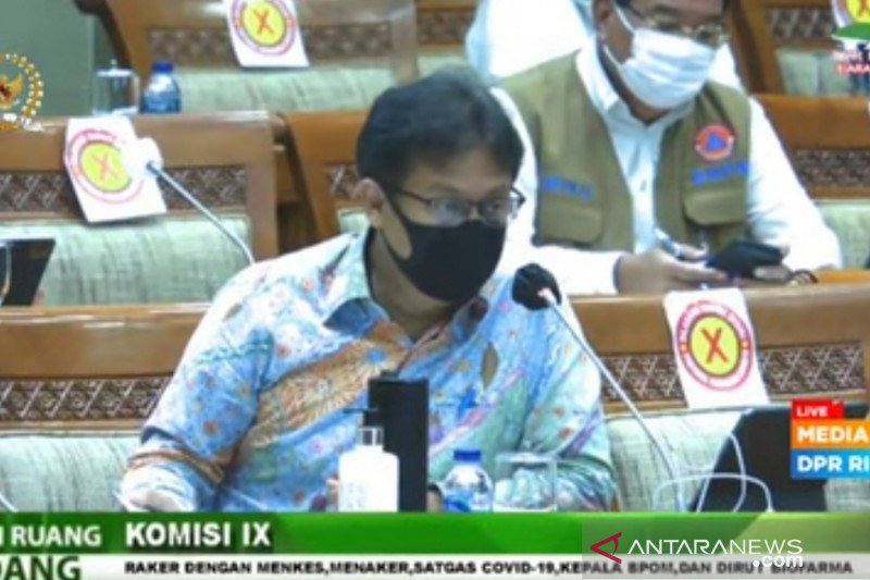 Menteri Kesehatan Budi Gunadi Sadikin saat menyampaikan pemaparan dalam agenda Rapat Kerja bersama Komisi IX DPR RI di Jakarta, Senin (15/3/2021). (ANTARA/Andi Firdaus).

