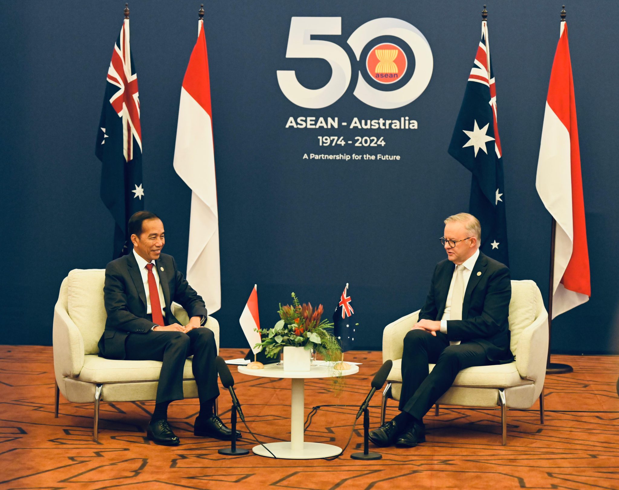 Presiden Jokowi bertemu Perdana Menteri Australia, Anthony Albanese, di Melbourne Convention and Exhibition Centre (MCEC), Melbourne, Australia, Selasa (05/03/2024). (Foto: BPMI Setpres/Laily Rachev)