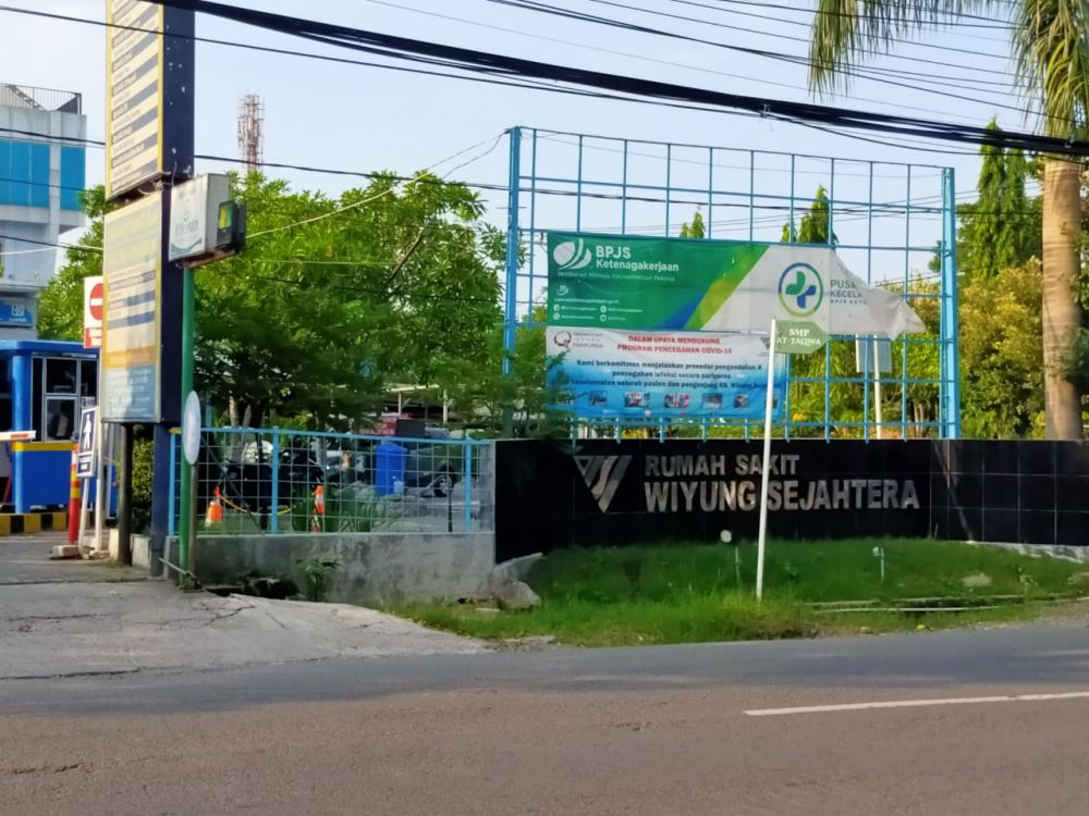 Rumah Sakit Sejahtera Wiyung di jalan raya Wiyung, Surabaya barat