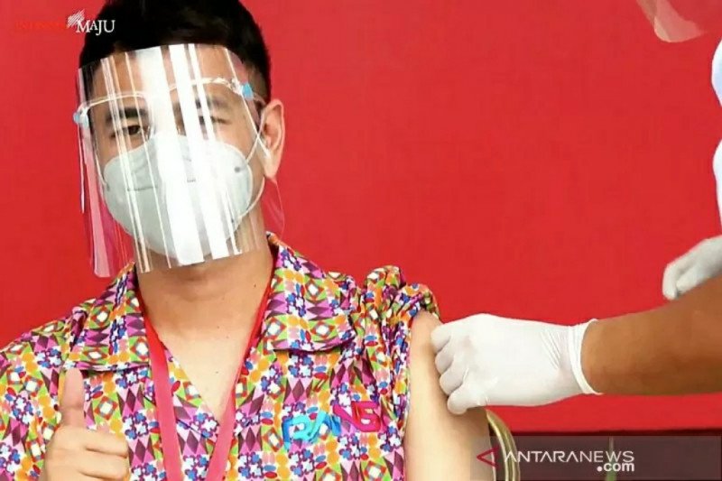 Istana tegur Raffi Ahmad karena tak jaga protokol pasca vaksinasi