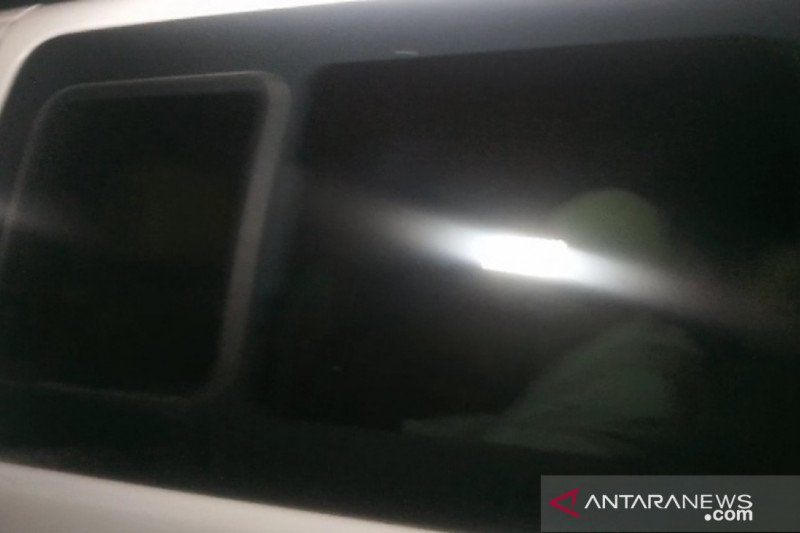 Mantan narapidana terorisme Abu Bakar Baasyir saat meninggalkan Lapas Gunung Sindur, Kabupaten Bogor, Jawa Barat, Jumat (8/1/2021). (ANTARA/M Fikri Setiawan)

