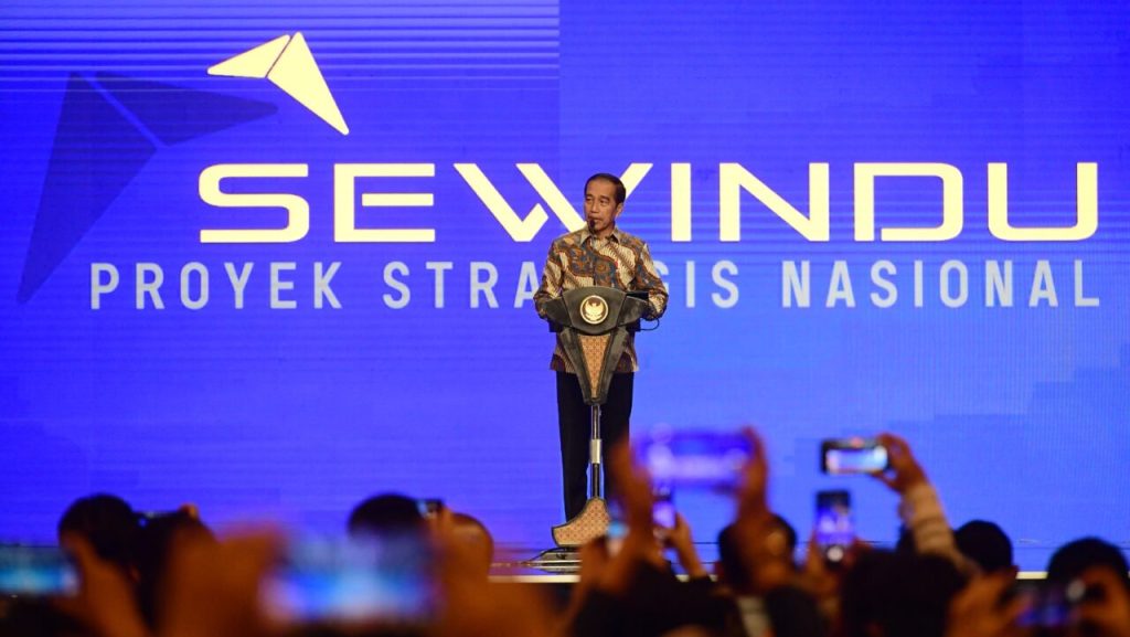 Presiden Joko Widodo menghadiri acara Sewindu PSN yang digelar di Mal Kota Kasablanka, Jakarta, Rabu (13/09/2023). (Foto: BPMI Setpres/Lukas)
