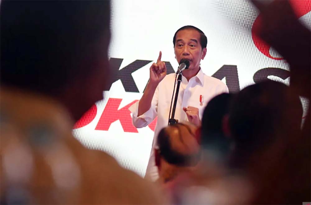 Presiden Joko Widodo menyampaikan sambutan saat pembukaan Rakernas Sekretariat Nasional Jokowi di Kota Bogor, Jawa Barat, Sabtu (16/9/2023).
ANTARA FOTO/Arif Firmansyah 