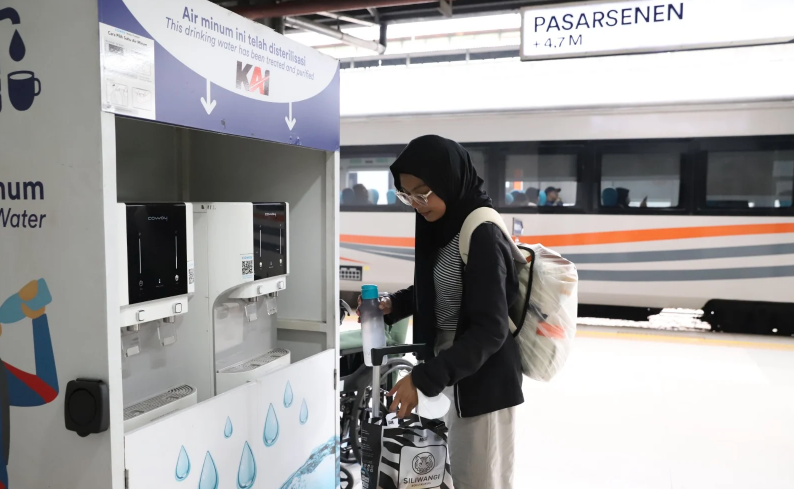 KAI terus berinovasi dalam mendukung gerakan ramah lingkungan dengan menyediakan drinking water station di 22 stasiun per Juli 2024