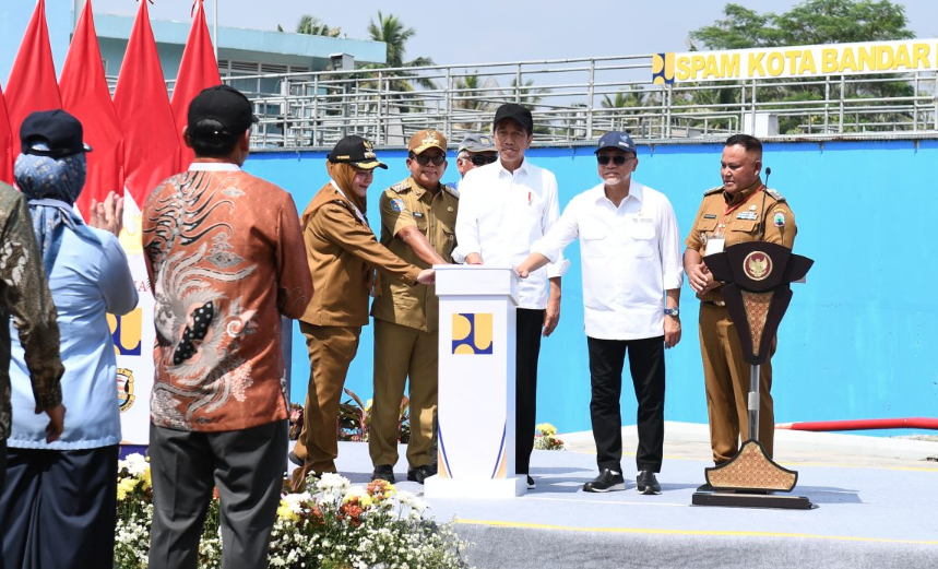 Presiden Jokowi Resmikan Sistem Penyediaan Air Minum di Lampung