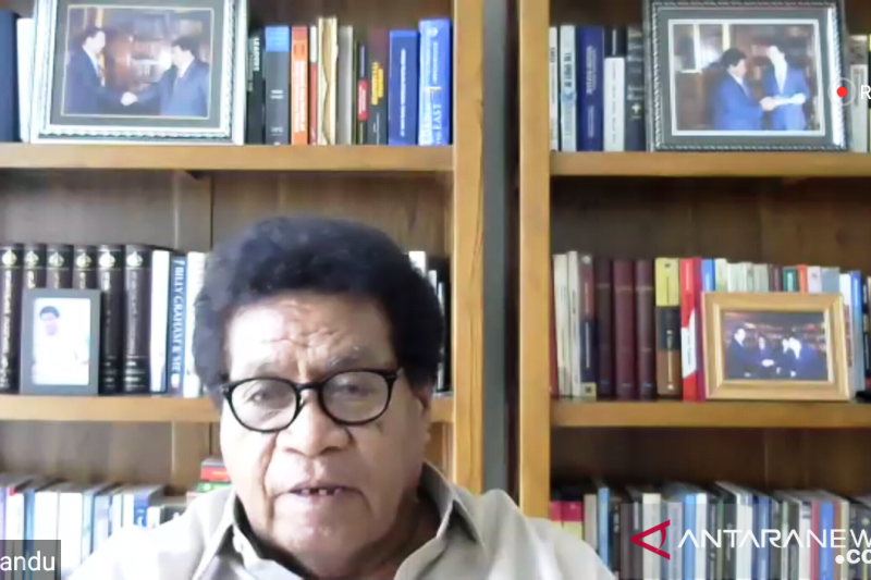 Tokoh senior pemerintahan Papua Michael Manufandu (Foto Antara Papua Barat / Ernes Kakisina)