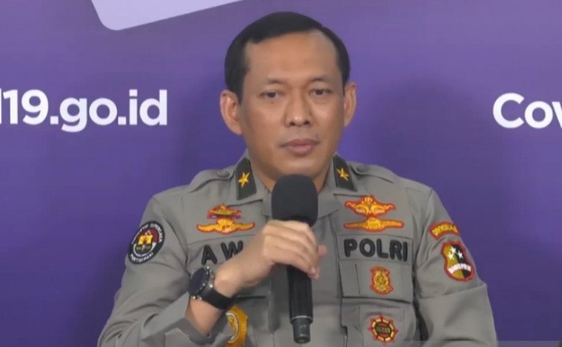 Kepala Biro Penerangan Masyarakat Divisi Humas Polri Brigjen Pol. Awi Setiyono mengatakan tiga tersangka kasus dugaan suap terkait pengurusan pencabutan red notice Djoko Tjandra mengaku menerima aliran dana dari Djoko. (ANTARA/Katriana)