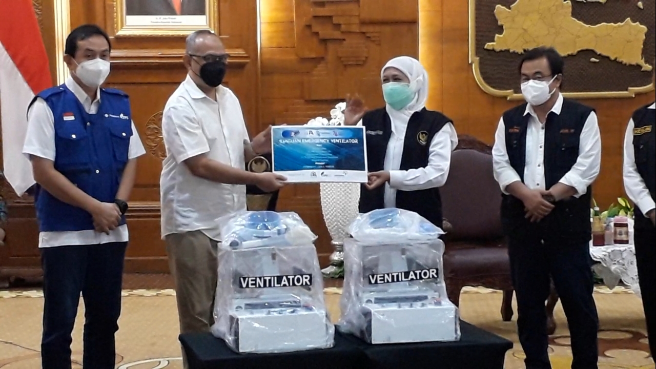 Gubernur Jatim Terima bantuan Emergency Ventilator