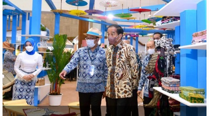 Gubernur Jabar Mochamad Ridwan Kamil usai menghadiri pembukaan International Handicraft Trade Fair (Inacraft) 2022 di Balai Sidang Jakarta Convention Center, Rabu (23/03/2022). 