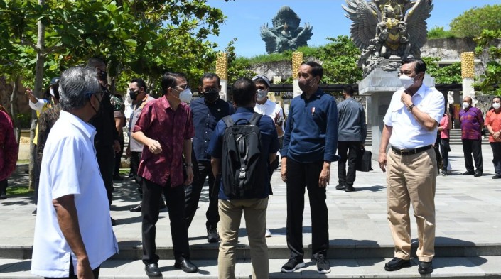 Presiden Joko Widodo meninjau Garuda Wisnu Kencana (GWK) Cultural Park, yang ada di Kabupaten Badung, dalam kunjungan kerjanya ke Provinsi Bali, pada Jumat, 25 Maret 2022. Foto: BPMI Setpres/Kris