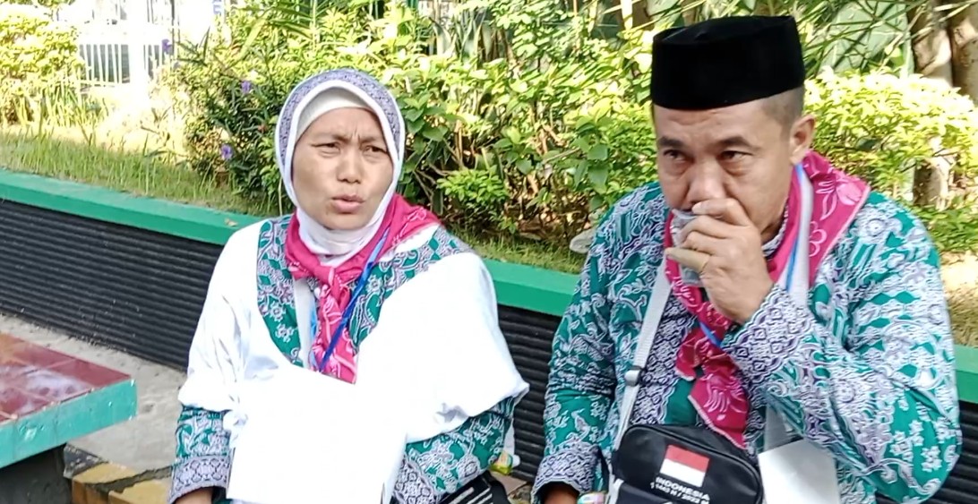 Calon jamaah haji kloter pertama Embarkasi Surabaya sudah tiba di asrama haji Sukolilo Surabaya pada Jumat (3/6) pagi. Jamaah kloter pertama ini berjumlah 446 orang dan terbagi dalam 10 rombongan berasal dari Kabupaten Tuban. 