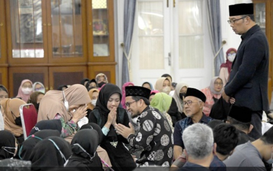 Takziah di kediaman Gubernur Jawa Barat Ridwan Kamil