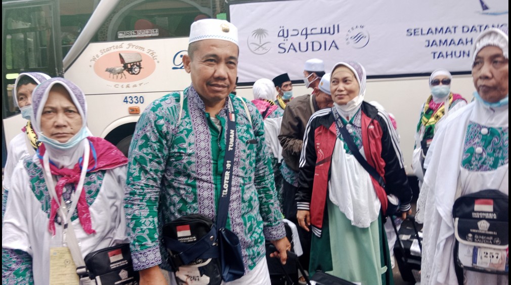 Sudah Tiba, Jamaah Haji Kloter Pertama Debarkasi Surabaya