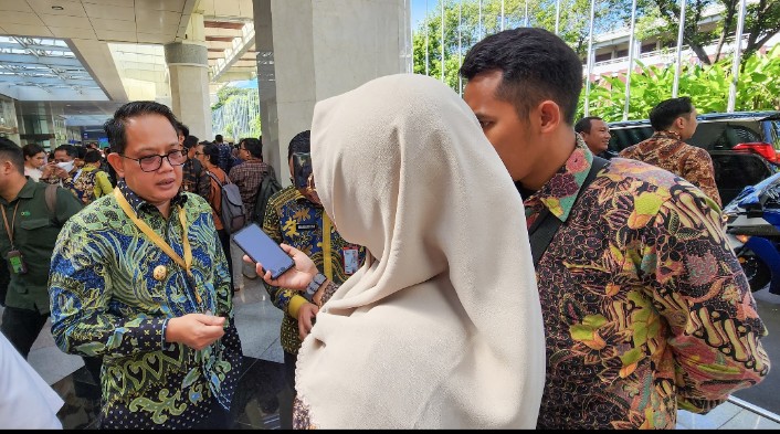 Pj. Gubernur Jawa Timur, Adhy Karyono, menghadiri acara Penyampaian Laporan Hasil Pemeriksaan atas LKPP Tahun 2023 dan Ikhtisar Hasil Pemeriksaan Semester II Tahun 2023 di Jakarta Convention Centre, Senin (8/7).