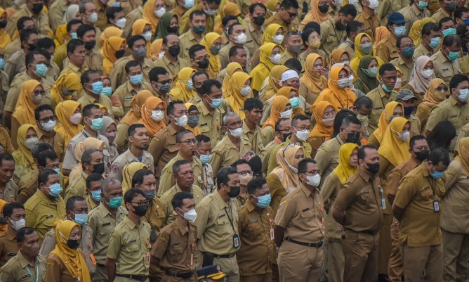 Pemkot Surabaya mengeluarkan imbauan kepada masyarakat untuk mewaspadai beredarnya dokumen tidak resmi yang terkait dengan kebutuhan dan pengadaan CPNS