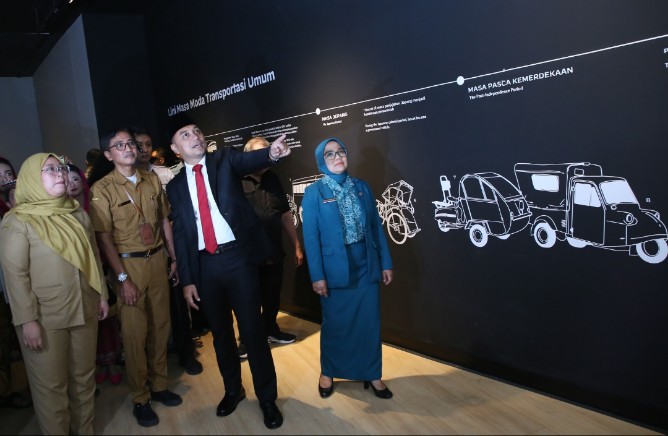 Dengan adanya pembangunan IKN, Kota Surabaya memiliki peran strategis sebagai wilayah penghubung atau *Megapolitan Hub* di Jawa Timur