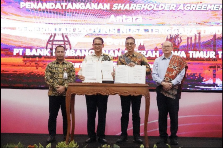 Bank NTT resmi menjadi bank keempat yang berproses KUB dengan bankjatim. Penandatanganan dilakukan oleh Direktur Utama bankjatim Busrul Iman dan Pj. Gubernur NTT Andriko Noto Susanto.